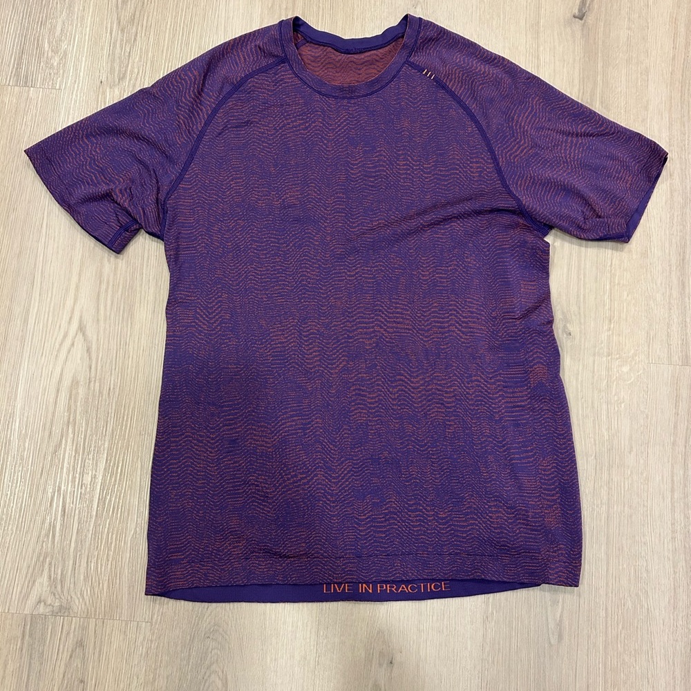 lululemon Metal Tech Vent in Purple Tiger